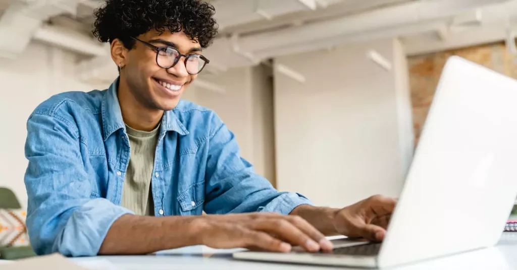 Cursos gratuitos com vagas encerrando em 24h